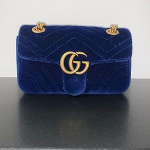 Small GG Marmont 2.0 Matelassé Velvet Shoulder Bag